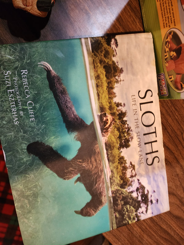 Sloths: Life in the Slow Lane by Rebecca Cliffe, Photography by Suzi Eszterhas